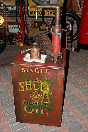 SHELL OIL CABINET - click to enlarge